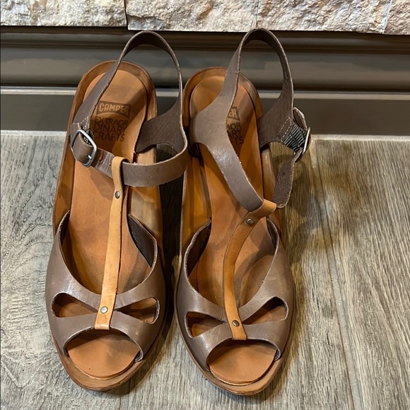 Camper Women's Taupe and Camel strappy Leather Sandals size 38 or US 7 1/2 - Picture 1 of 14
